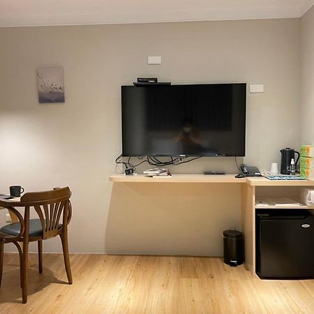 Yoshi Hotel - Tainan Station Branch Zewnętrze zdjęcie