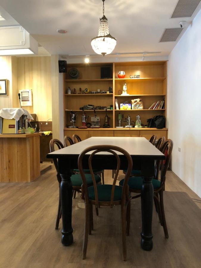 Yoshi Hotel - Tainan Station Branch Zewnętrze zdjęcie