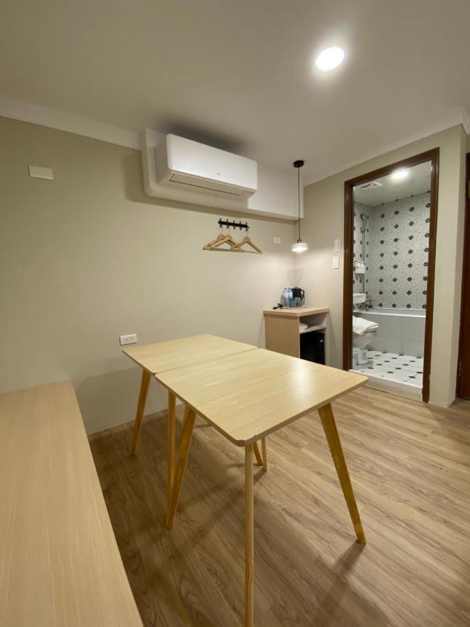 Yoshi Hotel - Tainan Station Branch Zewnętrze zdjęcie