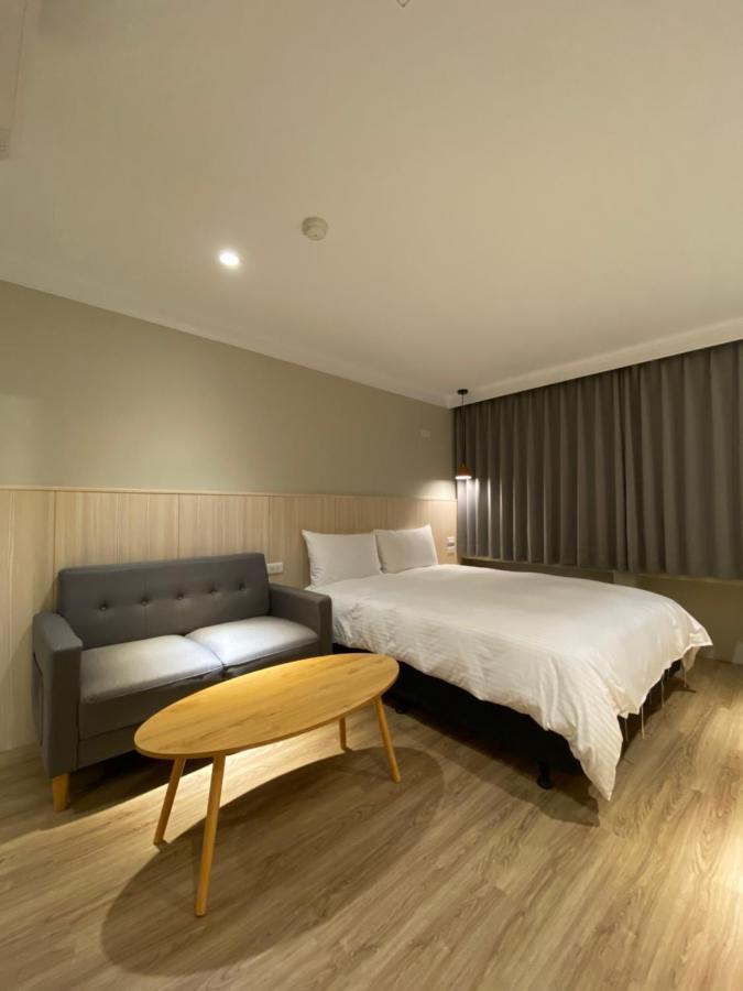 Yoshi Hotel - Tainan Station Branch Zewnętrze zdjęcie