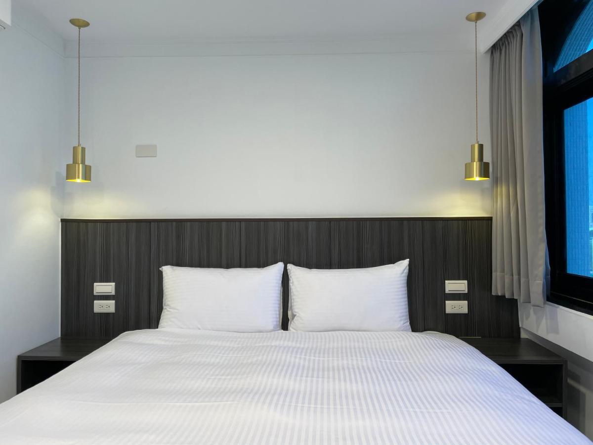 Yoshi Hotel - Tainan Station Branch Zewnętrze zdjęcie