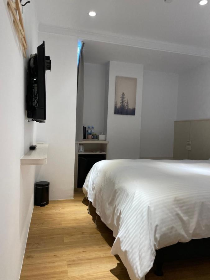 Yoshi Hotel - Tainan Station Branch Zewnętrze zdjęcie