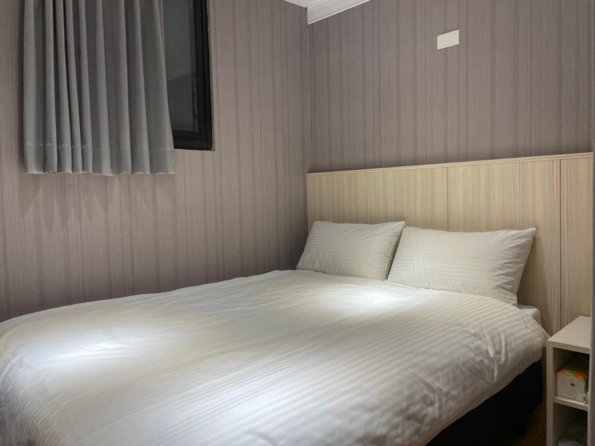 Yoshi Hotel - Tainan Station Branch Zewnętrze zdjęcie