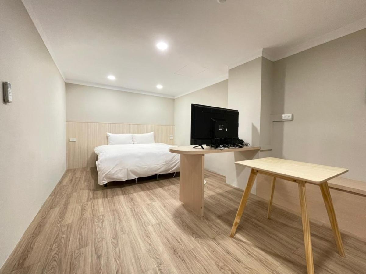Yoshi Hotel - Tainan Station Branch Zewnętrze zdjęcie