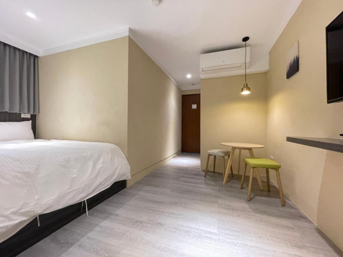 Yoshi Hotel - Tainan Station Branch Zewnętrze zdjęcie