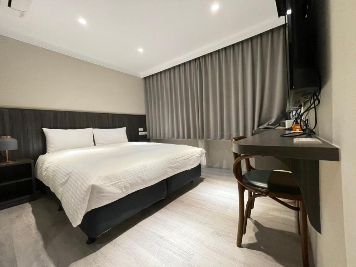 Yoshi Hotel - Tainan Station Branch Zewnętrze zdjęcie