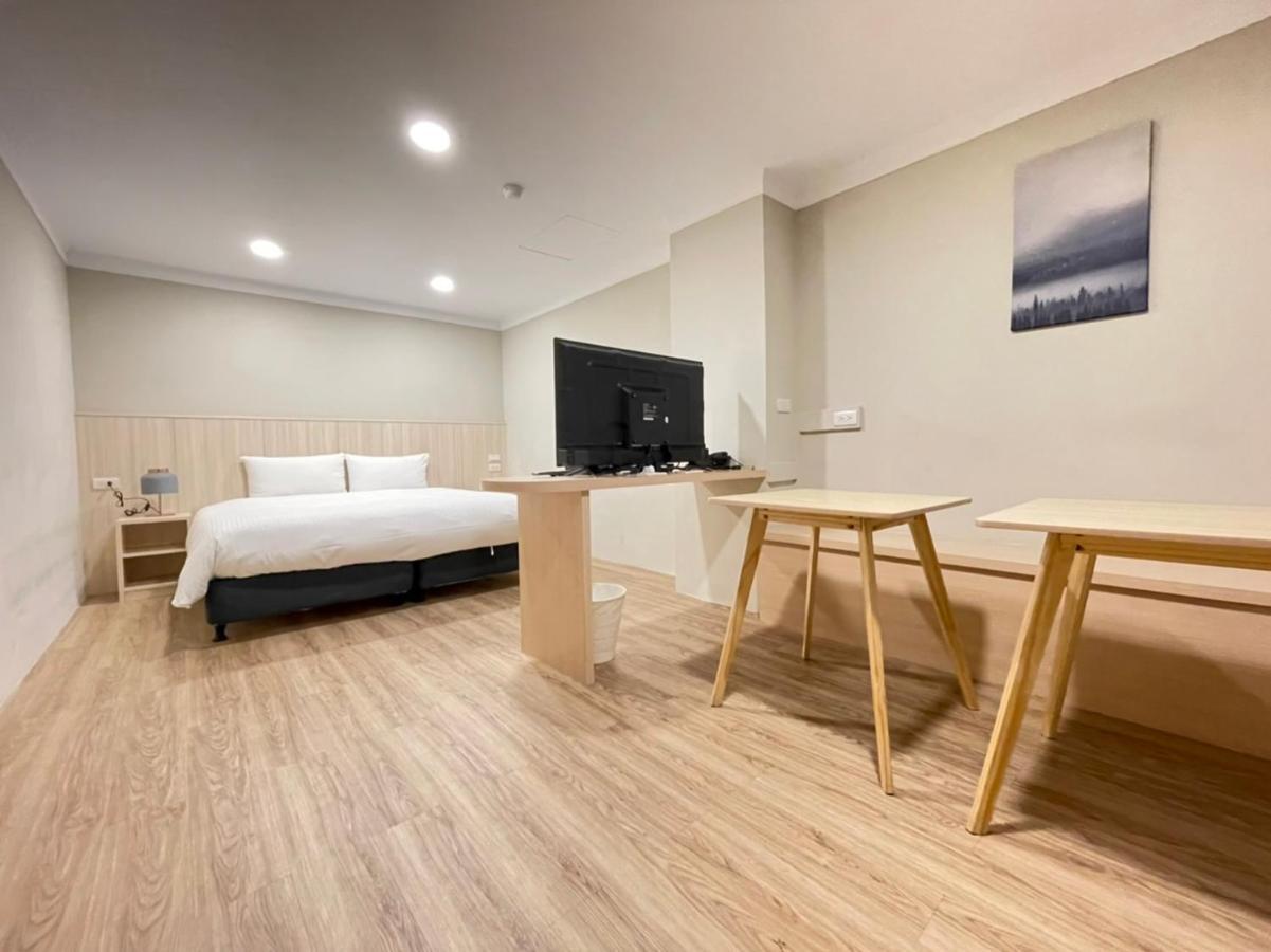 Yoshi Hotel - Tainan Station Branch Zewnętrze zdjęcie