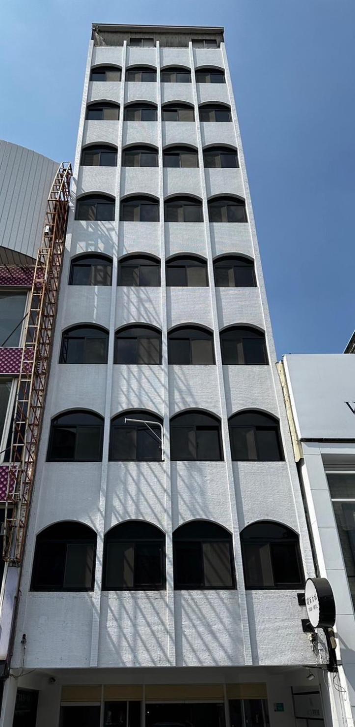 Yoshi Hotel - Tainan Station Branch Zewnętrze zdjęcie