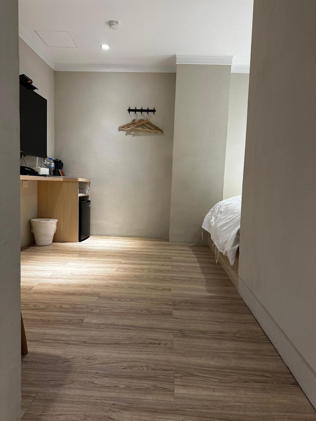 Yoshi Hotel - Tainan Station Branch Zewnętrze zdjęcie